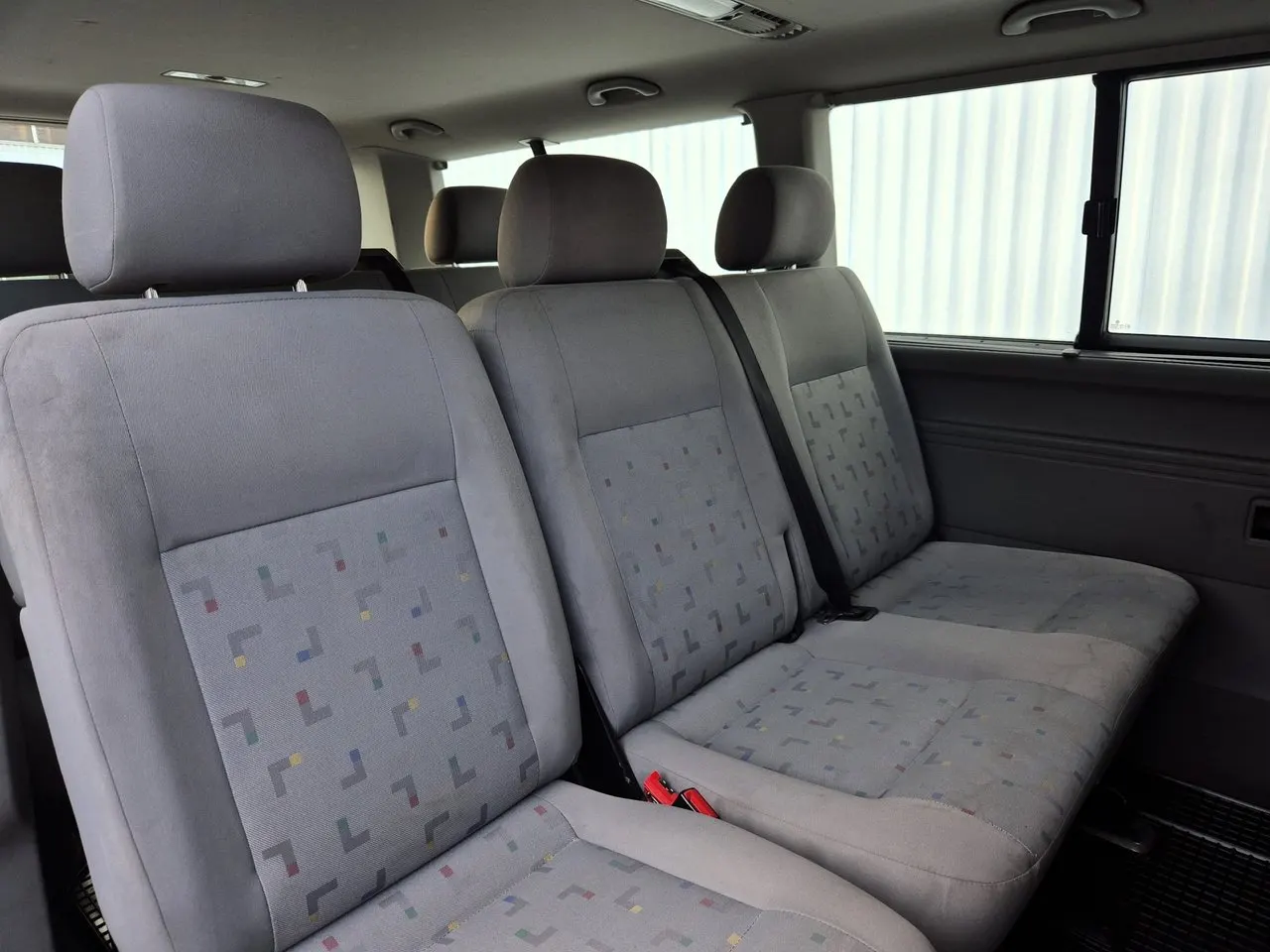 Volkswagen Caravelle 2.5 TDI Comfortline | 131 ch | BVM | 9 places | Chauffage auxiliaire programmable | Climatisation automatique | 2 propriétaires