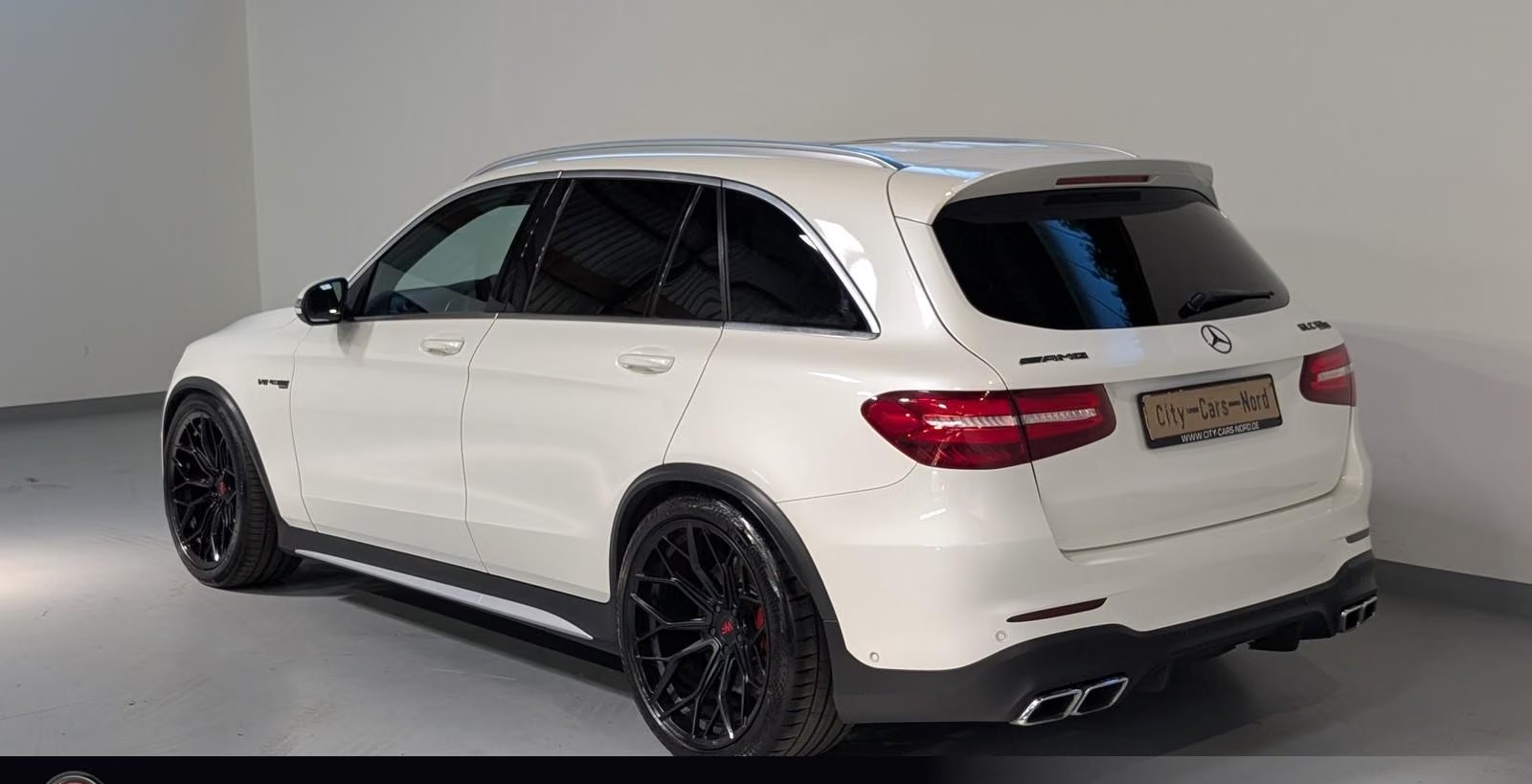 Mercedes-AMG GLC 63 S AMG 4MATIC+ V8 510 ch • Toit pano • Burmester • Cuir Nappa • Sièges ventilés • Attelage