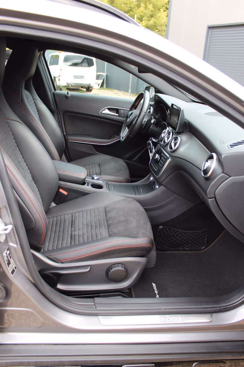 MERCEDES-BENZ GLA 200 156CH AMG LINE