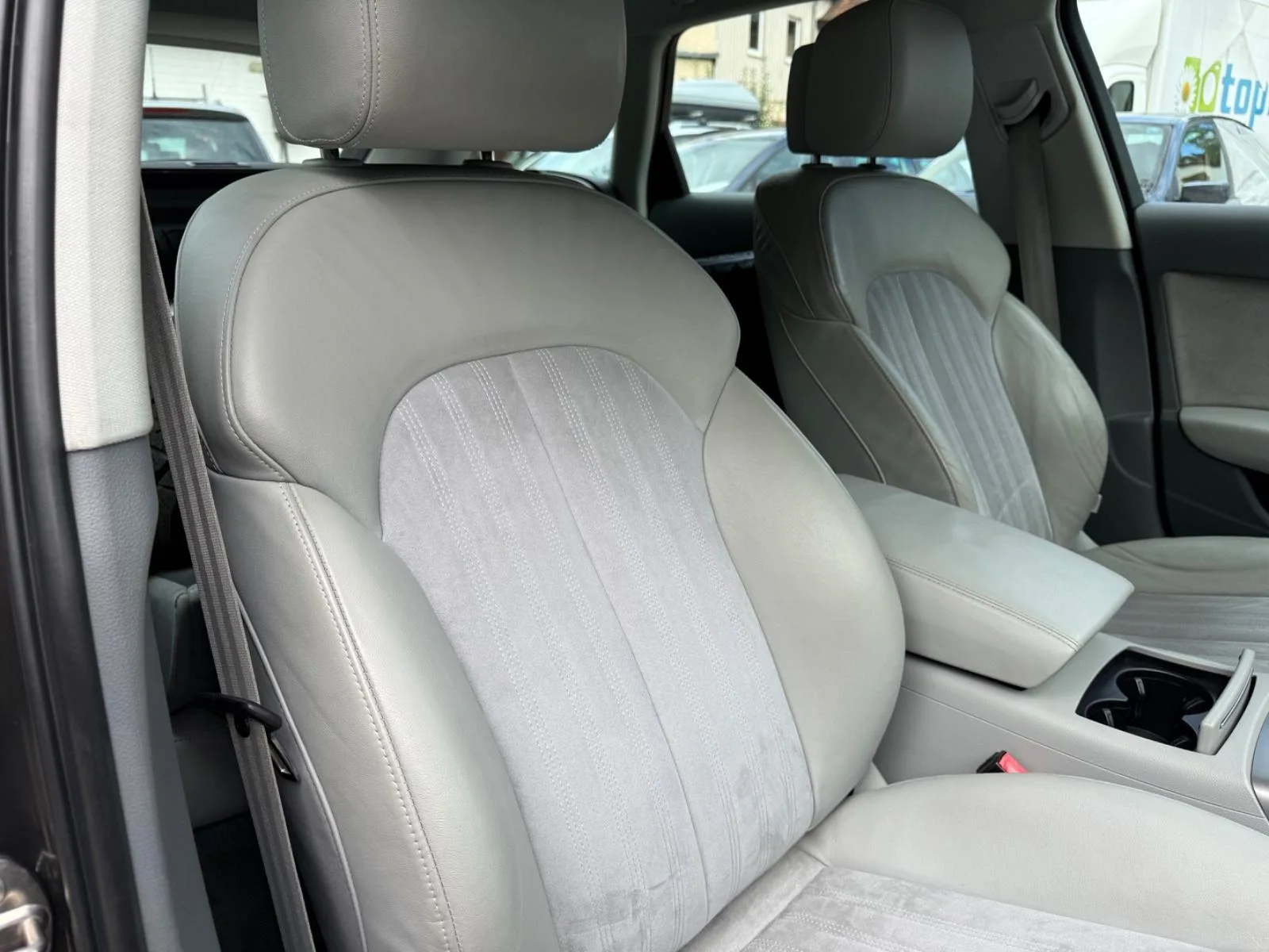 Audi A6 Avant 3.0 TDI 204 ch • Boîte auto • 1ère Main - GPS • Bi-Xénon • Attelage • Sièges sport chauffants