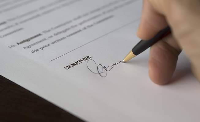 Signature du contrat d'import