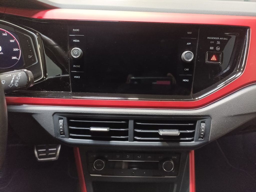 Volkswagen POLO GTI 2.0 TSI Aut Virtual 200 ch-10