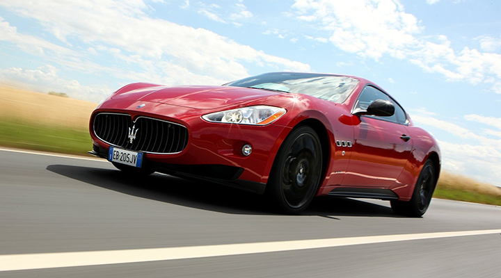 Importer une Maserati GranTurismo S 2010
