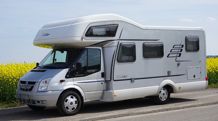 Transport camping-car Hymer par convoyeur