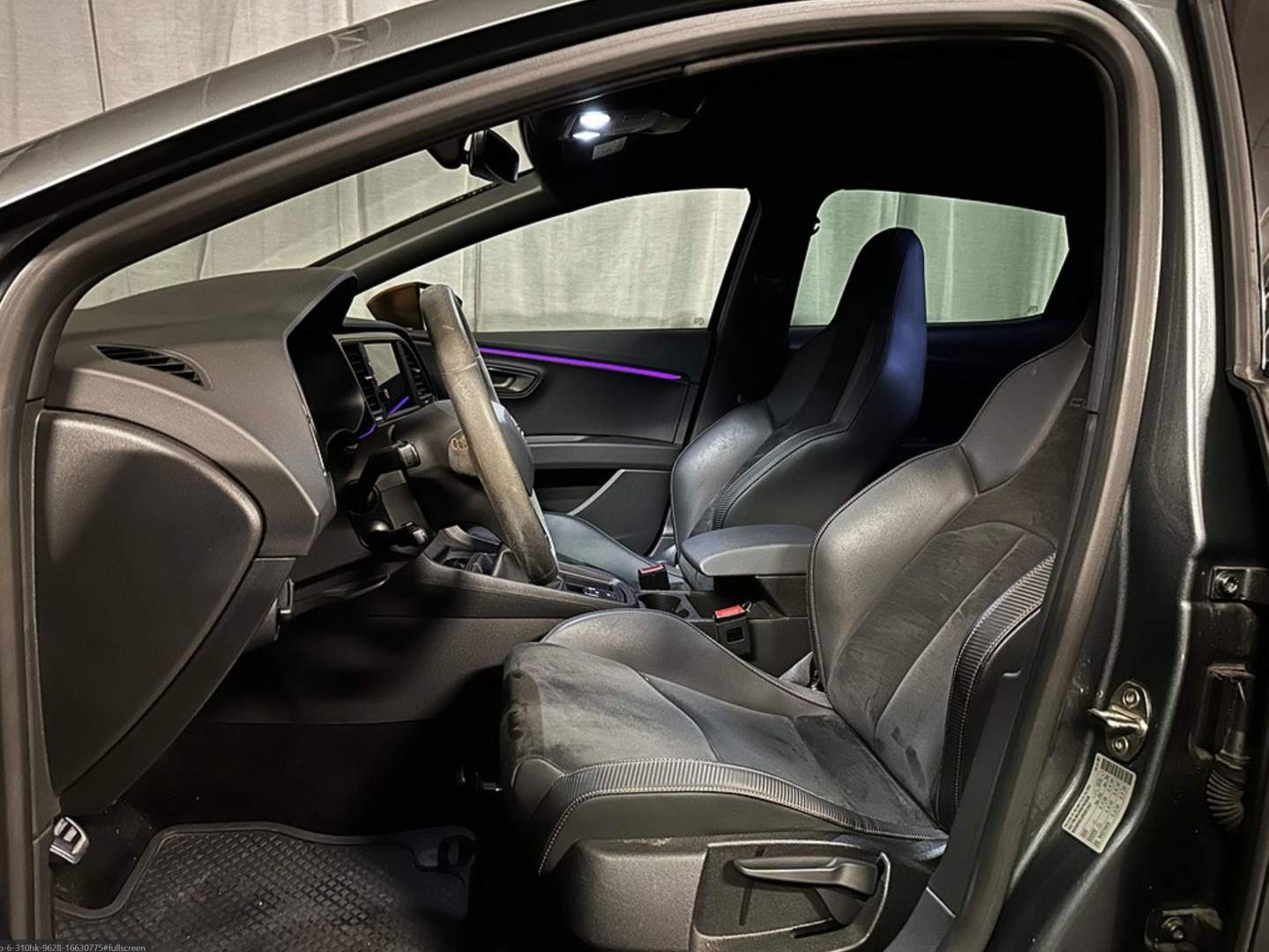 Seat Leon Cupra R 2.0 TSI 310ch / Euro 6 / Apple Carplay - Courtage Expert  Auto