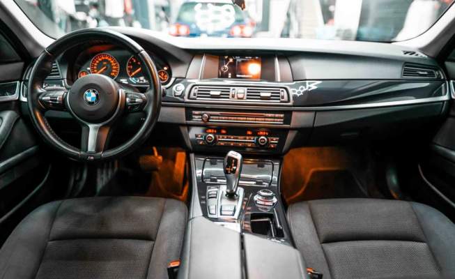 BMW SERIE 5 TOURING 520d xDRIVE 190 ch M SPORT – 139700 km-6