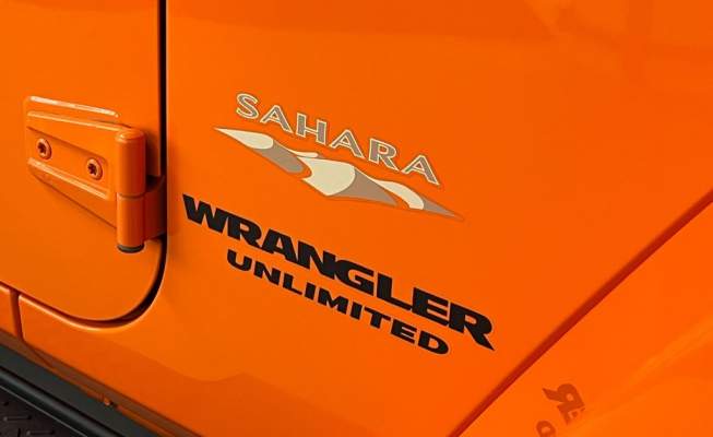 Jeep Wrangler Unlimited Sahara 200 ch-12