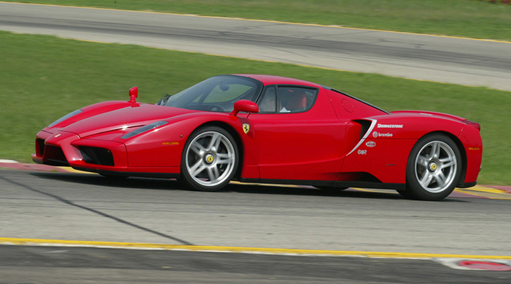 importer une Ferrari Enzo 2002